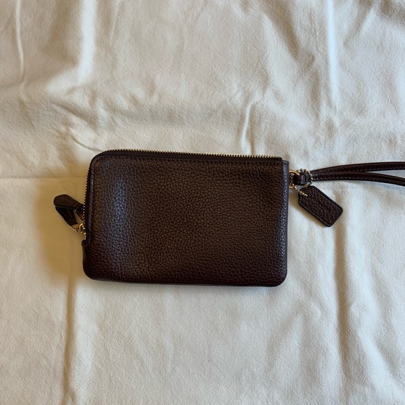 GUC Coach brand wristlet - Picture 2 of 6